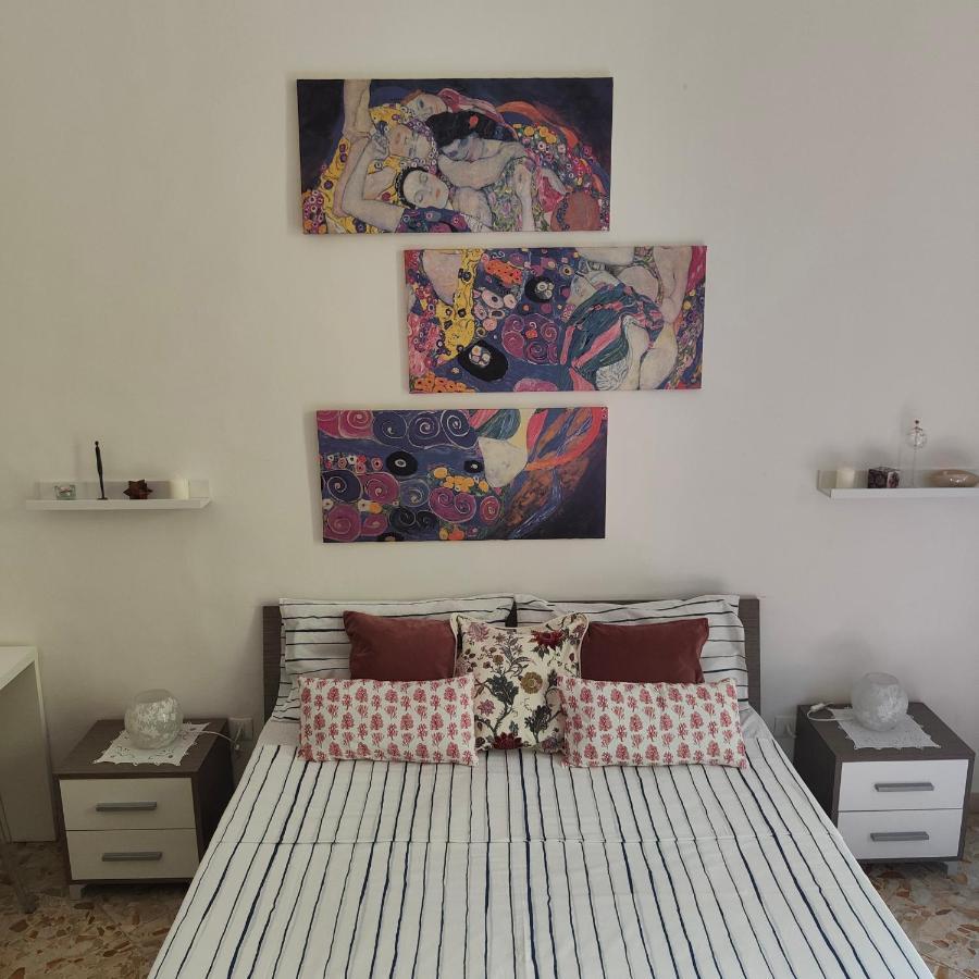 Ksuns Bed & Breakfast Catania Bagian luar foto